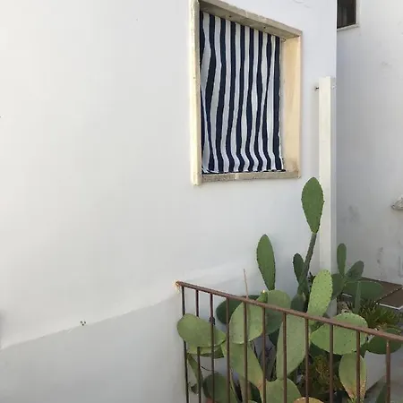 4 Balconi House- Casa Lena * Галлиполи