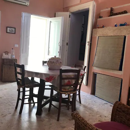 4 Balconi House- Casa Lena Дом отдыха